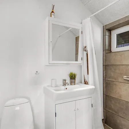 Feriehus Roska - 1-3km From The Sea By Interhome