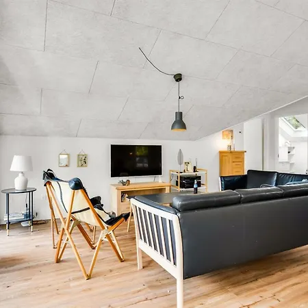 Roska - 1-3km From The Sea By Interhome